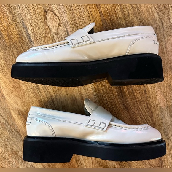 Aquatalia Maura Abrasivato Loafer in Ivory Size 6.5 - Picture 3 of 9